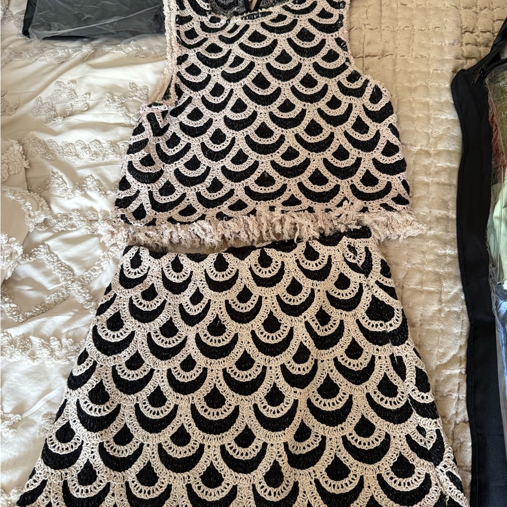 Mango Black and Cream Skirt set - Picture 3 of 3